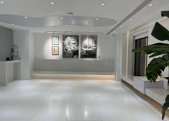 S Hotel