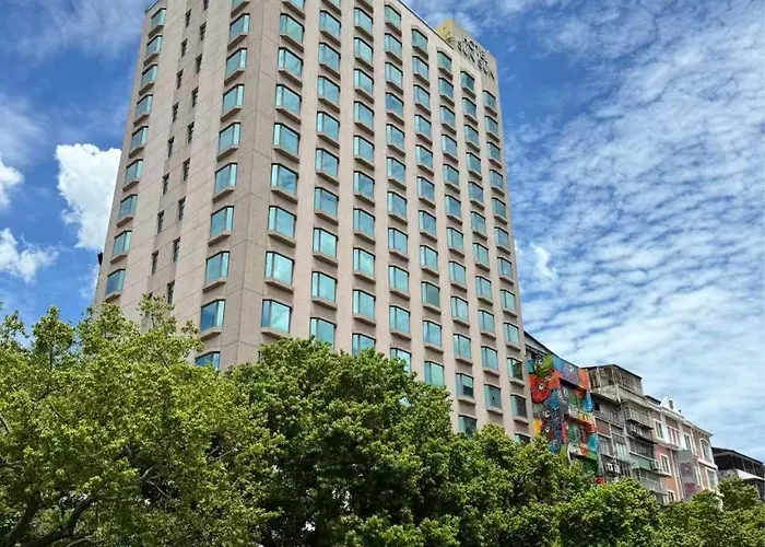 S Hotel 3*